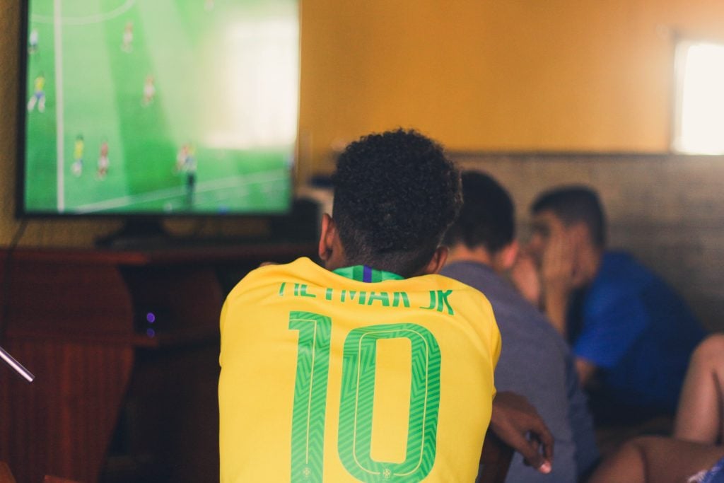 Torcedor com camisa do Brasil