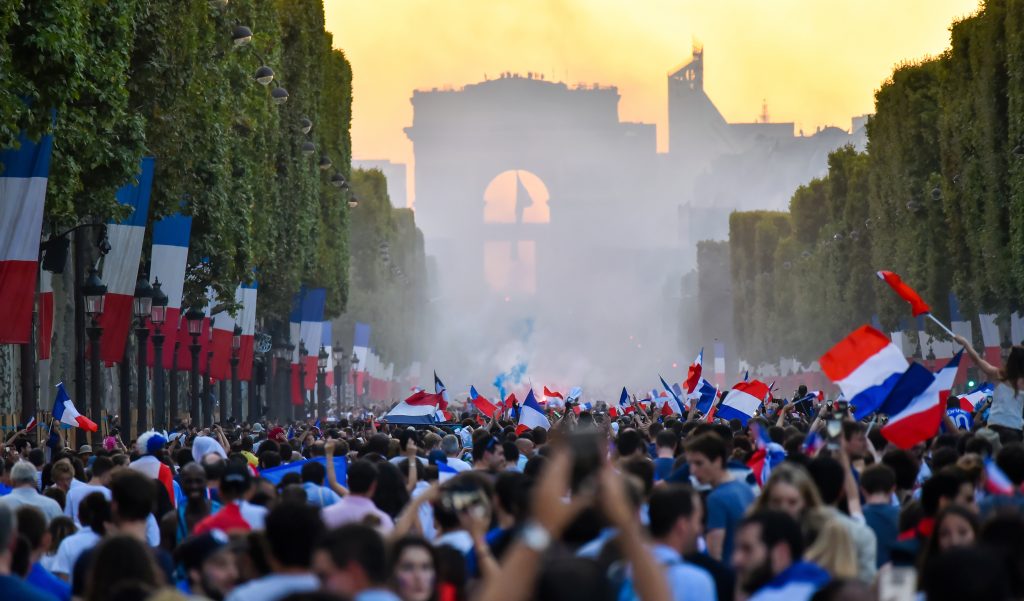 Torcedores da França empolgados com a Copa do Mundo.