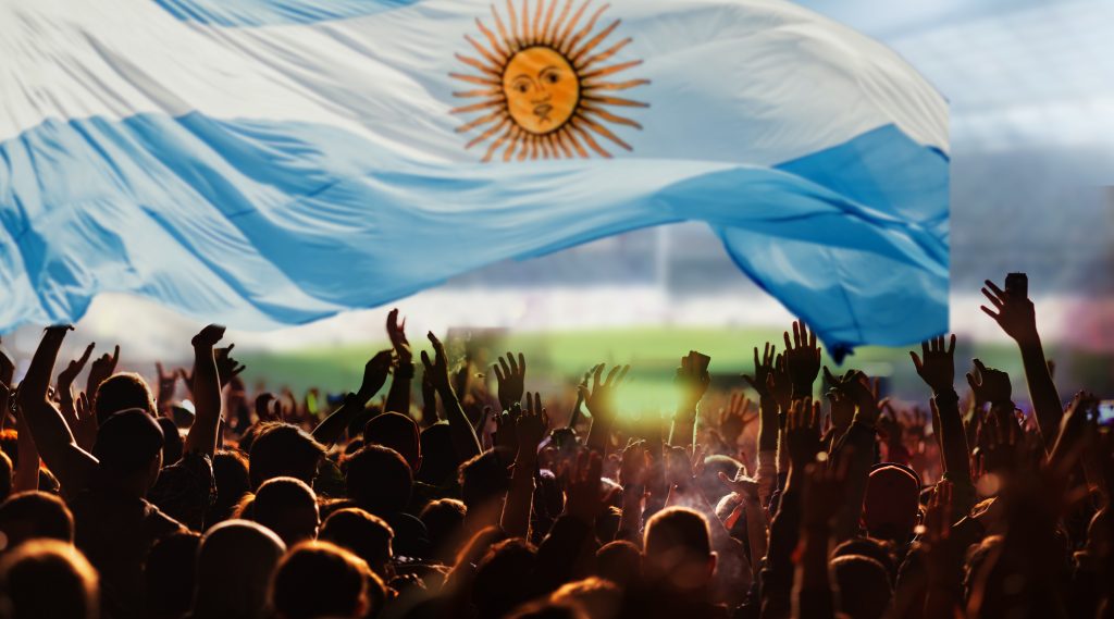 Torcida da Argentina em estádio